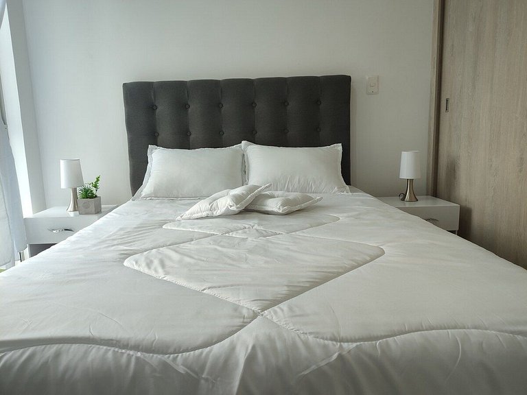 GURUS FR | Cómodo y Amplio apartamento con piscina en D/das