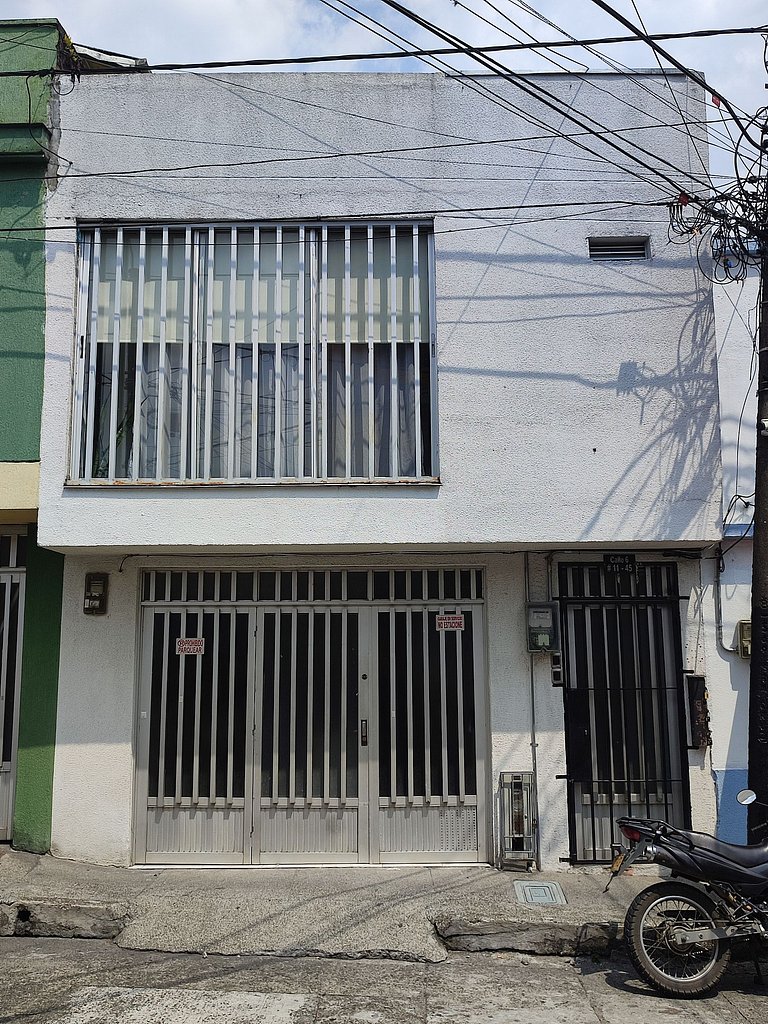 GURUS FR | Close to CC Arboleda, Circunvalar and Centro