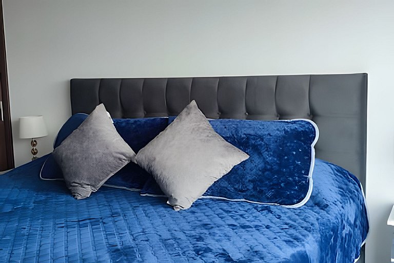 GURUS FR | Elegante apto. con vista | naturaleza | aire