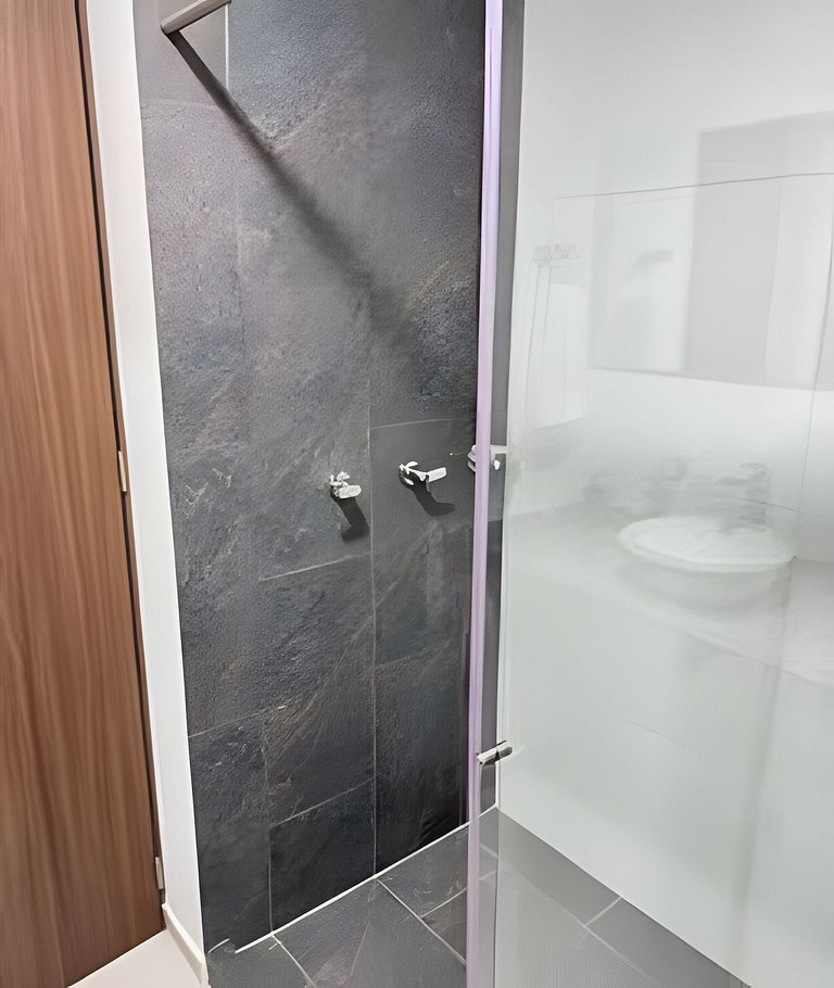 GURUS FR | Elegante apto. con vista | naturaleza | aire