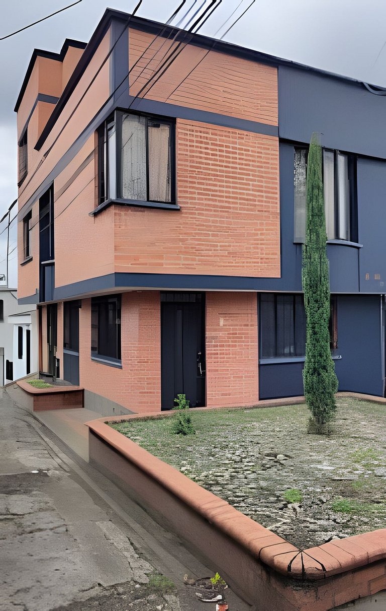 GURUS FR | First floor apartment, close to the terminal and