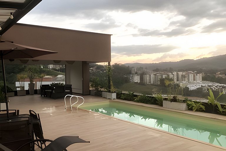 Piscina, terraza y confort en Sta Rosa de Cabal